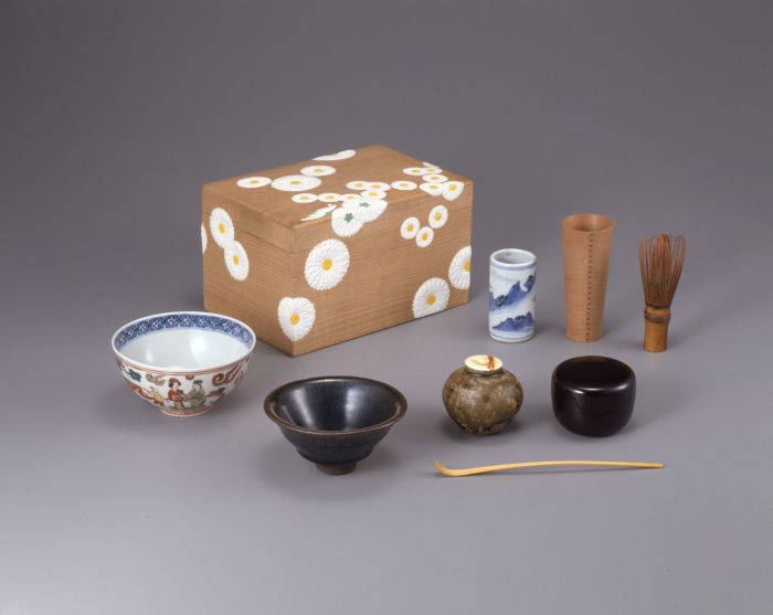 what to do】茶箱、茶入、そして茶碗……。水無月の東京で茶道具収集の